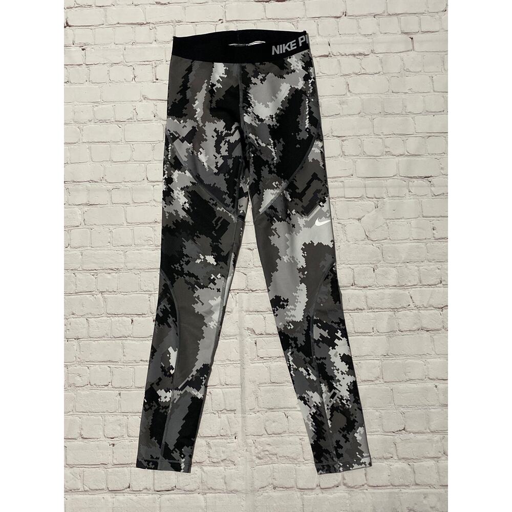 Nike pro hyperwarm leggings size small